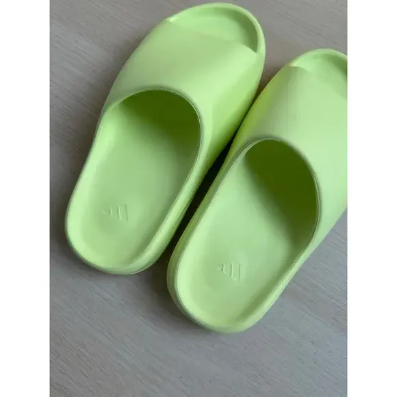 Adidas x Yeezy Slide Glow Green - Size 8M - MINT